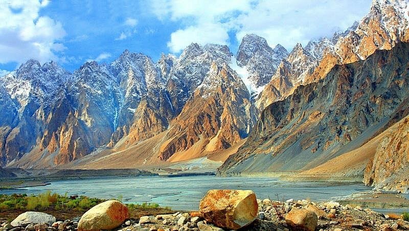 Best Places To Visit In Summers - Pakistans Summer Beauty